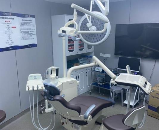 蘇州常熟元和口腔門(mén)診部治療室