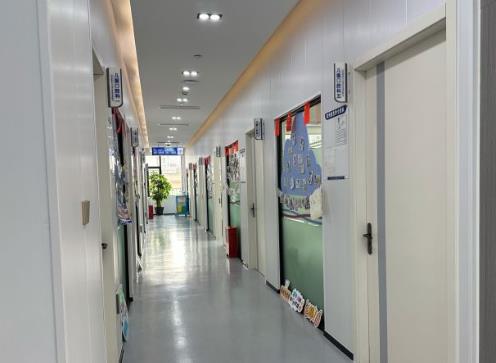 杭州人民口腔醫(yī)院集團走廊