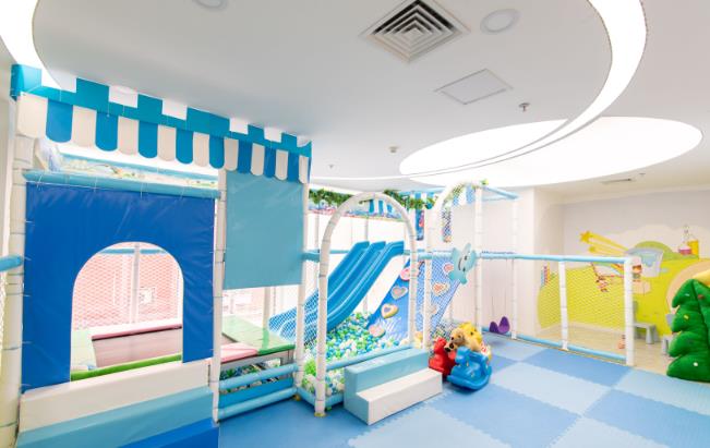 皓爾國際口腔（燕莎佳億店）兒童游樂區(qū)