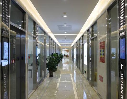 貴陽(yáng)德韓口腔醫(yī)院走廊