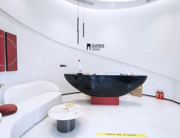 福建龍巖新羅優(yōu)梨口腔門診部前臺