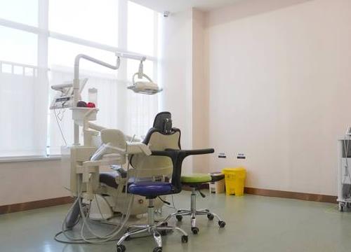 贛州維樂口腔門診部治療室