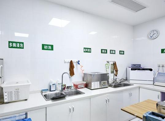 杭州東辰口腔門診部消毒室