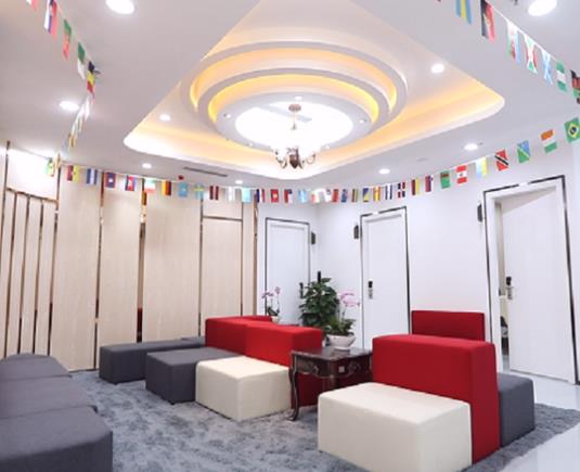 深圳潤澤瑞尼絲門診部口腔科休息區(qū)