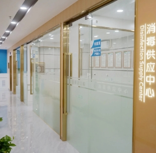東莞鄧記口腔門診部消毒室