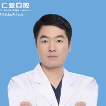 李相偉