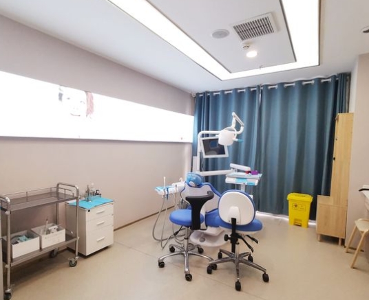 重慶啟辰口腔門診部治療室